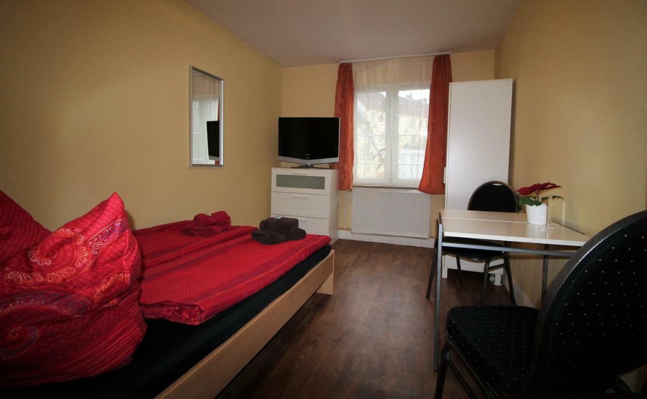 Отель Sleep In Hamburg St. Pauli Экстерьер фото