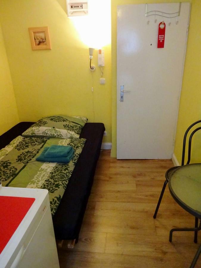 Отель Sleep In Hamburg St. Pauli Экстерьер фото